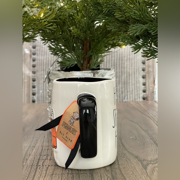 Brand NEW w/Tags Peanuts x Rae Dunn HOME SPOOKY HOME Mug feat. Snoopy 🎃 - Picture 4 of 11